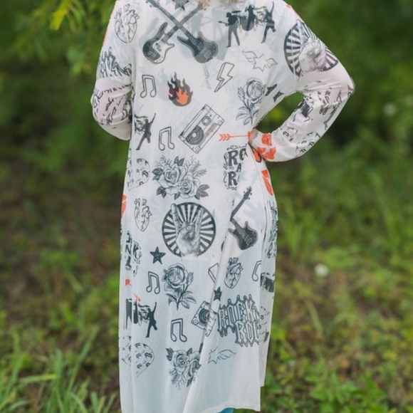 Oradami Rock & Roll Graphic Print Mesh Kimano - Picture 2 of 3